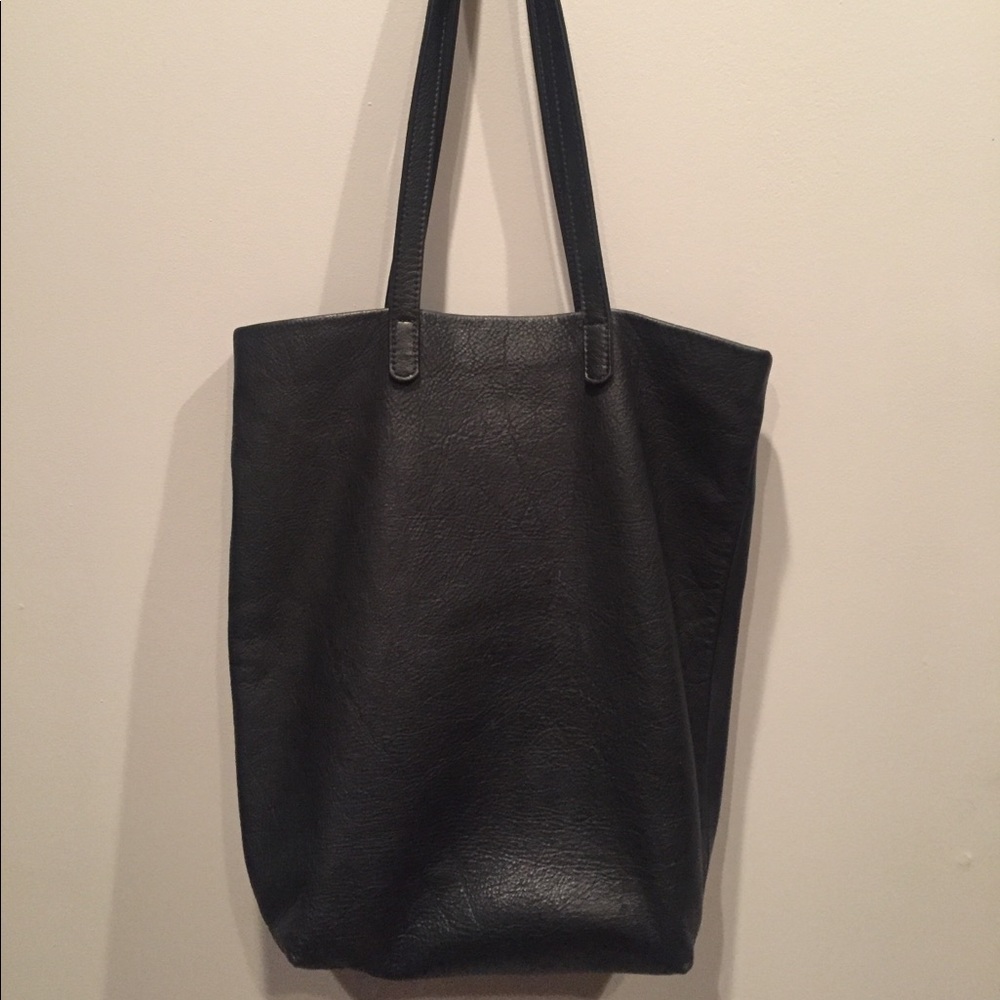 BAGGU Basic Tote - super soft black leather